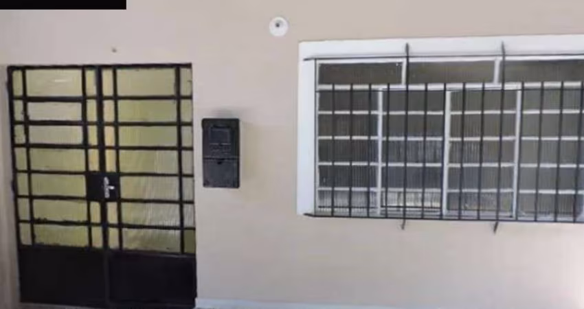 Aluguel de Casa na Parada Inglesa, SP: 2 Quartos, 1 Suíte, 1 Banheiro, 2 Vagas de Garagem, 50m². Visite Agora!