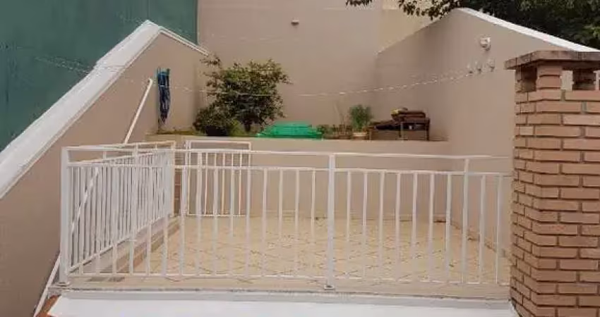 Casa com 3 quartos para alugar na Rua Dona Carlota, 41, Vila Nivi, São Paulo