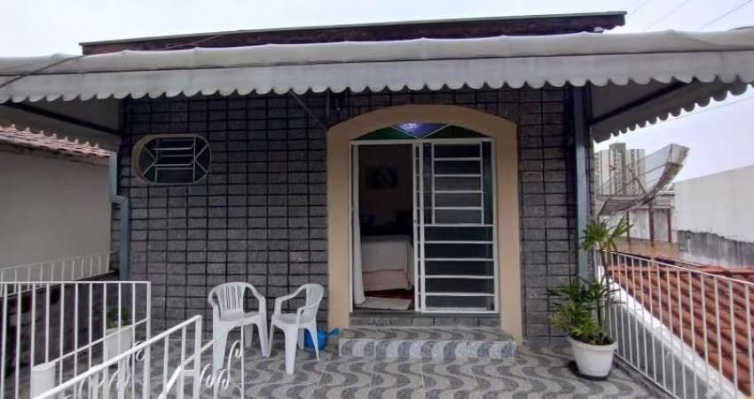 Casa residencial para Venda na Vila Antônio Augusto Luiz, Caçapava 3 dormitórios sendo 1 suíte, 1 sala, 2 banheiros, 1 vaga 196,00 m² construída, 196,