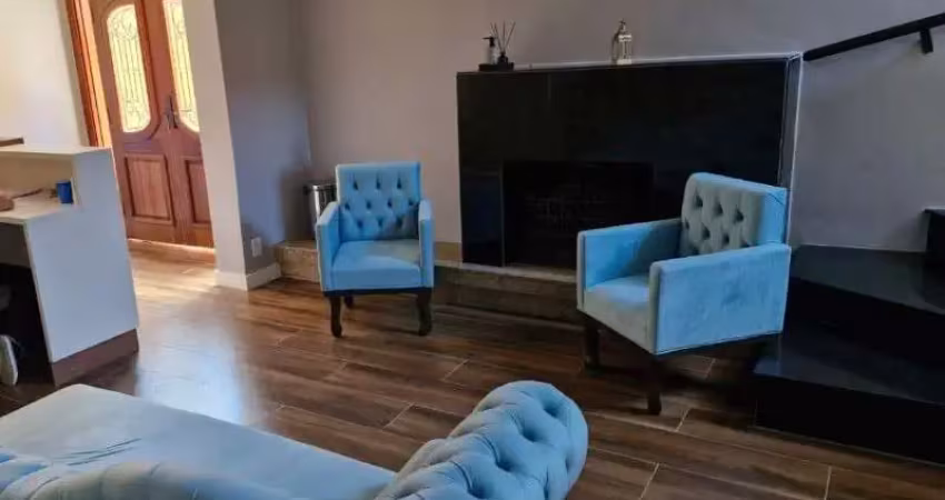 Apresentamos uma deslumbrante casa de alto padrão, localizada em uma das regiões mais nobres da cidade, por um valor incrível de r$ 3.600.000,00.