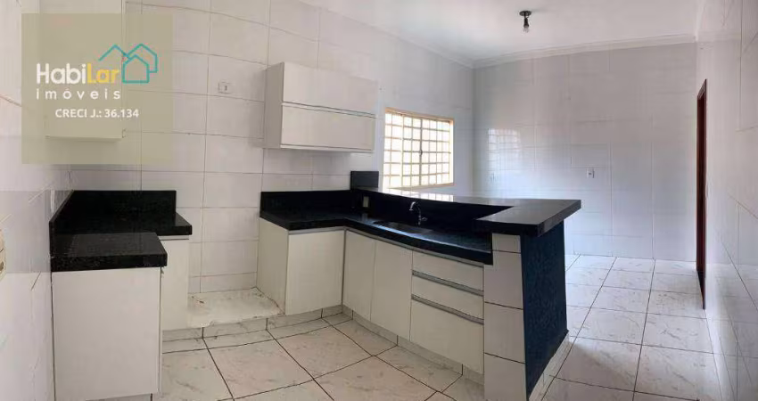 Casa com 3 dormitórios para alugar por R$ 1.490,00/mês - Parque das Amoras - São José do Rio Preto/SP