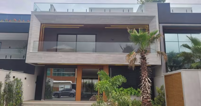 Casa em Condomínio para Venda em Rio de Janeiro, Recreio dos Bandeirantes, 4 dormitórios, 4 suítes, 7 banheiros, 2 vagas