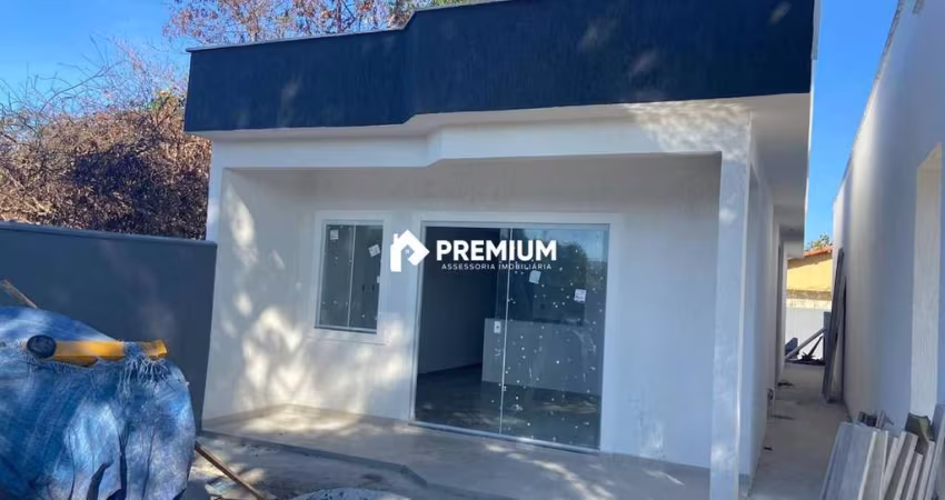 (VENDA) 2 QUARTOS, 1 SUÍTE, GARAGEM, PRÓXIMO A PRAIA