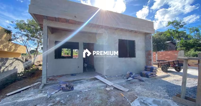 (VENDA)PREVISÃO P/ JULHO, 2 QUARTOS, 1 SUÍTE, TERRENO AMPLO, GARAGEM