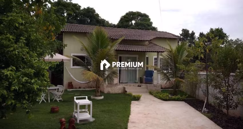 (VENDA) 2 QUARTOS, BANHEIRO, COZINHA AMERICANA, JARDIM, GARAGEM