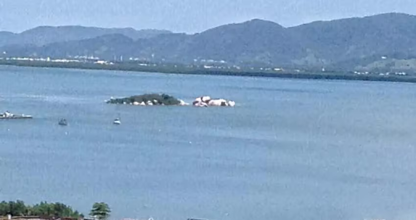 Cobertura para venda em florianópolis, centro, 3 dormitórios, 1 suíte, 3 banheiros, 1 vaga