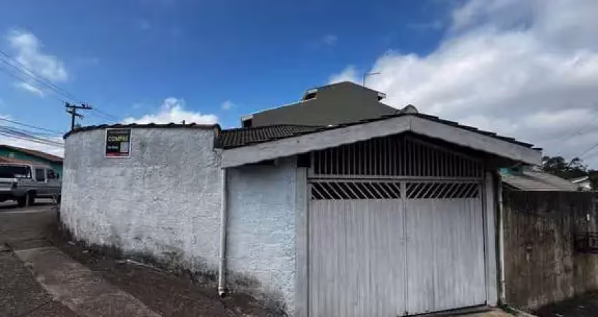 Casa de esquina à venda e apta para financiamento em terra preta