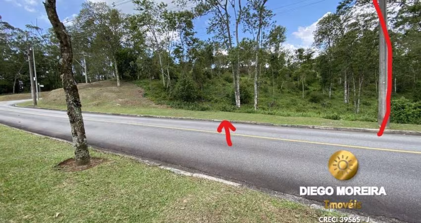Terreno escriturado de 2.500m² à venda em Condomínio