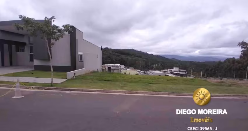 Terreno em Condomínio Fechado - Pronto para Construir
