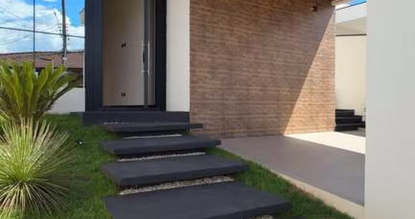 Casa Térrea Moderna à Venda em Atibaia!