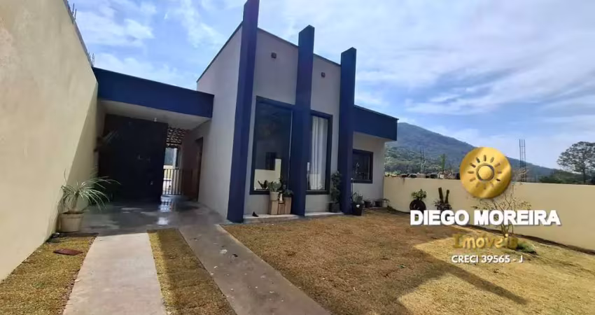 Casa à venda com 2 dormitórios e piscina - terra preta