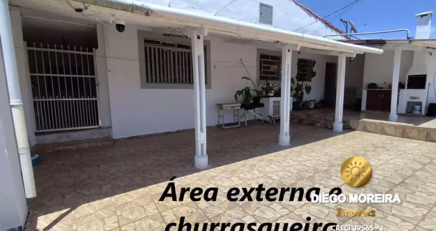 Casa com Salão Comercial à Venda – Oportunidade Imperdível!