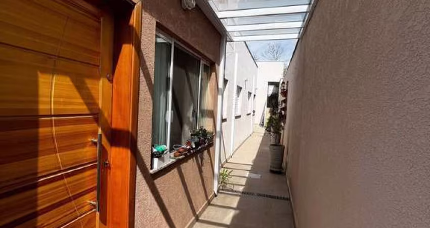 Casa à Venda de Porteira Fechada! Oportunidade Única em Atibaia