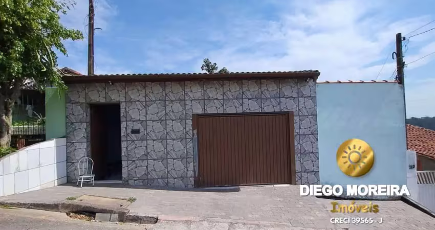 Casa à venda em terra preta – excelente localização!