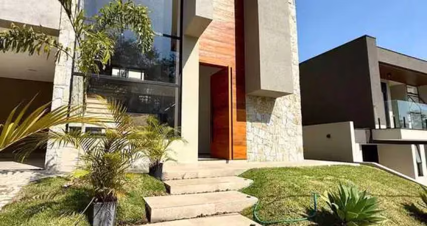 Casa de alto padrão em condomínio fechado – localização privilegiada