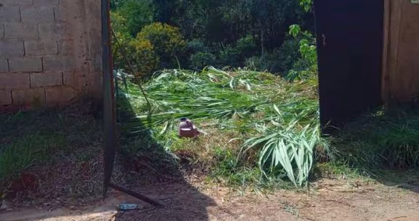 Terreno á venda em Terra Preta