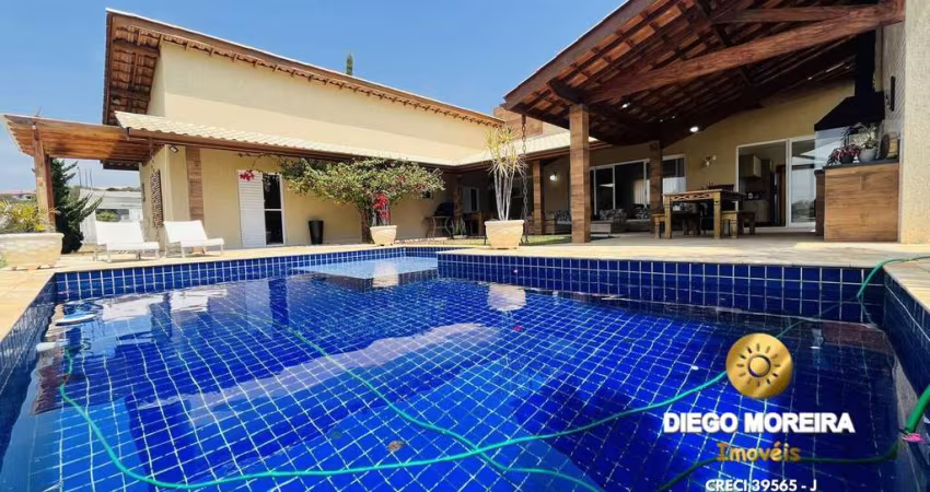 Casa em Piracaia à venda dentro de condomínio apto para financiamento
