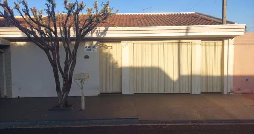 Casa para Venda em Pradópolis, Jardim Paulista, 3 dormitórios, 2 banheiros, 1 vaga
