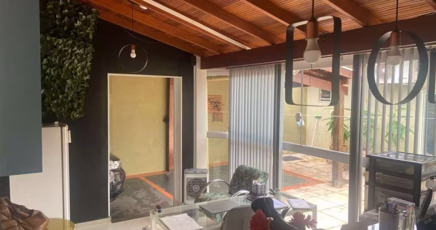 Casa para Venda em Ribeirão Preto, Vila Maria Luiza, 3 dormitórios, 1 suíte, 2 banheiros, 3 vagas