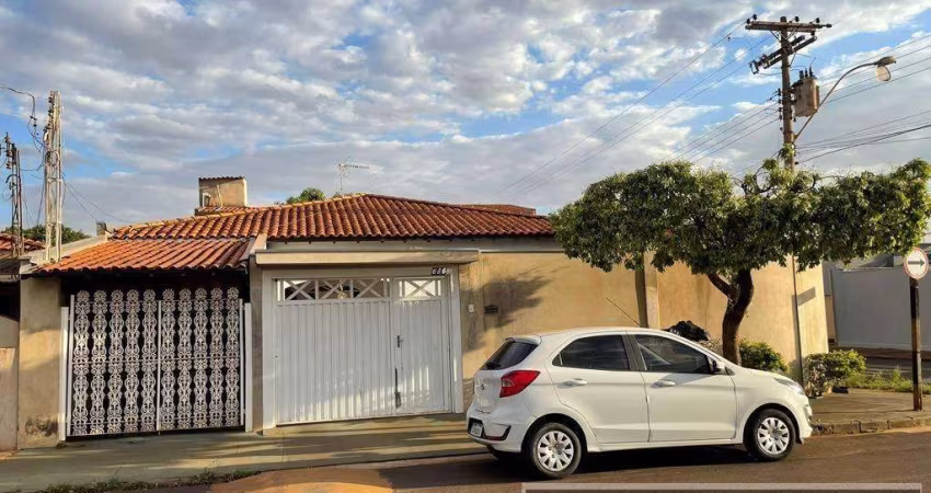 Sobrado para Venda em Pradópolis, CENTRO, 6 dormitórios, 2 suítes, 3 banheiros, 4 vagas