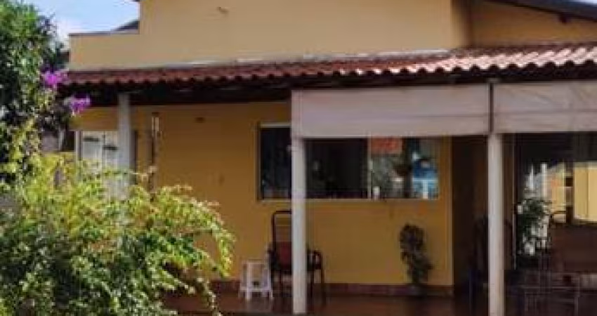 Casa para Venda em Dumont, vila rizi, 2 dormitórios, 1 banheiro, 4 vagas
