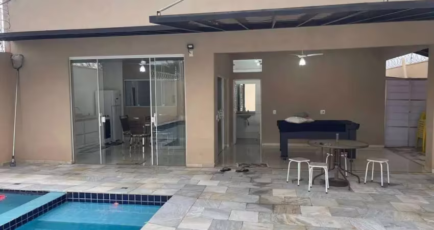 Casa com 1 quarto à venda no Centro, Dumont 