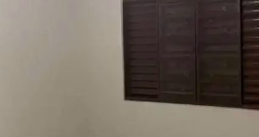 Casa com 2 quartos à venda no Centro, Dumont 