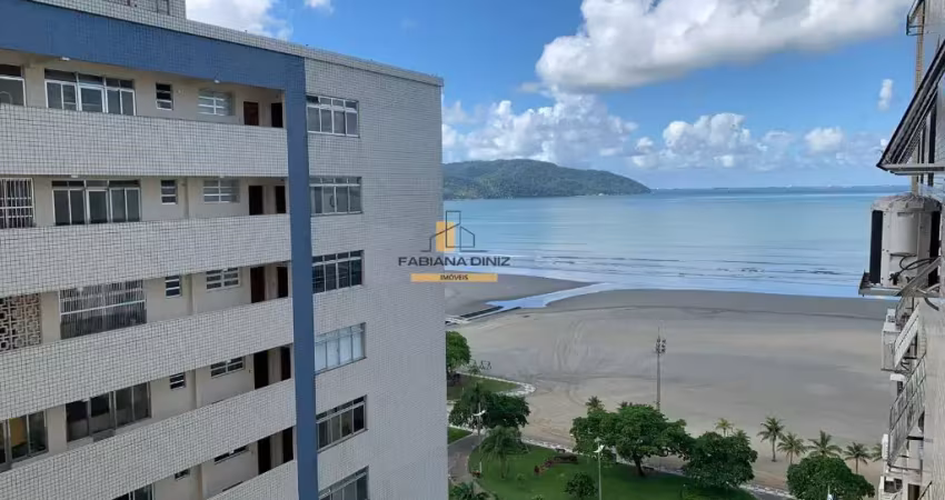 APARTAMENTO ESPAÇOSO FRENTE A ORLA DA PRAIA