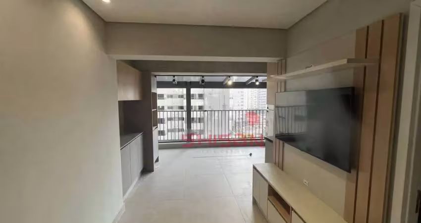 Apartamento garden mobiliado de 41m² e 15m² de terraço a duas quadras da estação do metro borba gato