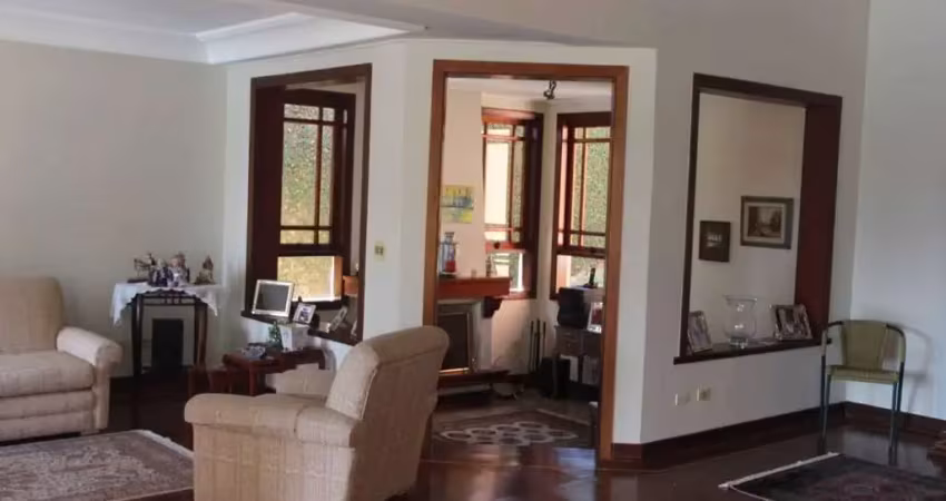 Linda casa Morada dos Pássaros - 4 dorm, 3 suítes, 4 salas e 3 vagas