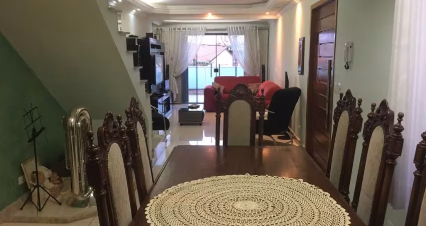 Sobrado à venda no Jardim Brasília (Zona Leste) com 232m² 3 dormitórios 1 suíte 4 banheiros 3 vagas