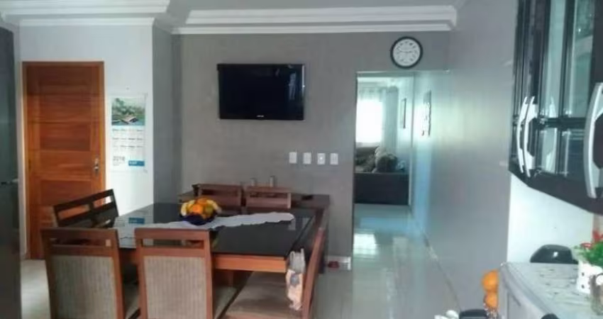 Sobrado no Parque Novo Oratório em Santo André com 3 suítes e 4 vagas de garagem