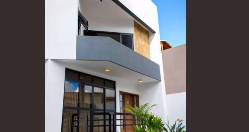 Casa com 3 Dormitórios 1 Suíte 2 Vagas
