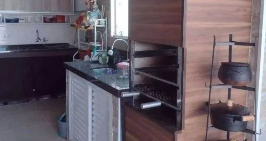 Cobertura com 100m², 2 dormitórios (um deles suíte), 2 banheiros, sala, cozinha, área gourmet com churrasqueira e hidro, 2 vagas, Santo André, SP