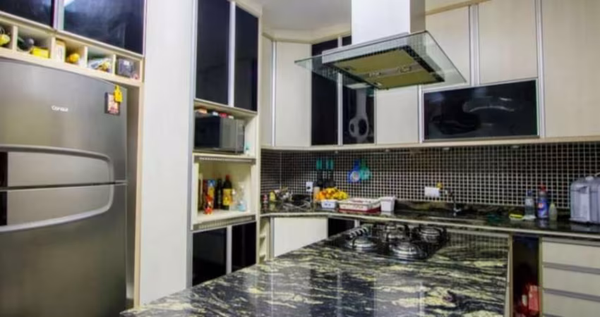 Casa a venda no Parque Novo Oratório com 3 dormitórios, 1 Suíte e 4 vagas