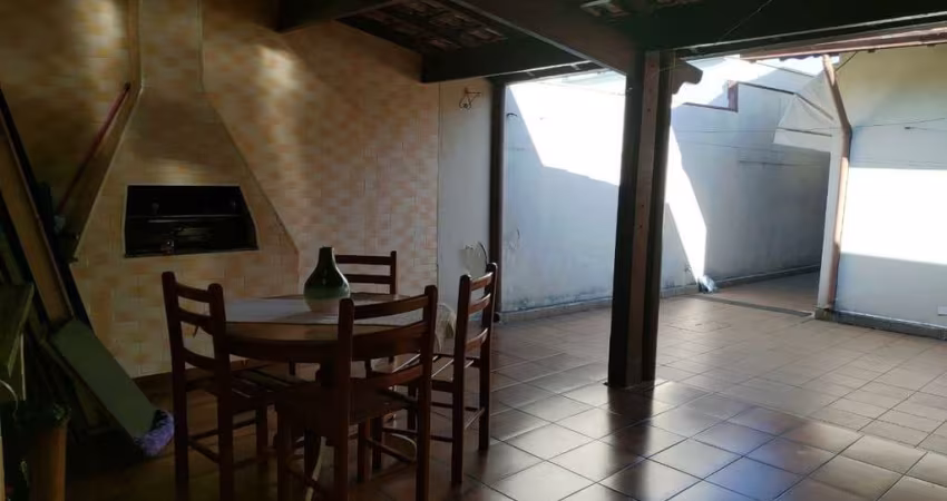 Casa com 8 Dormitórios 4 Suítes 6 vagas