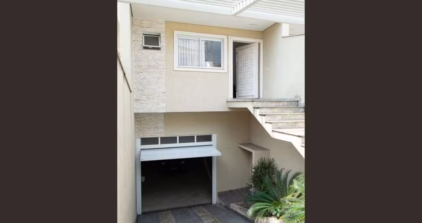 Sobrado à venda na Vila Mariza Mazzei com 450m² 3 dormitórios 3 suítes 2 banheiros 8 vagas