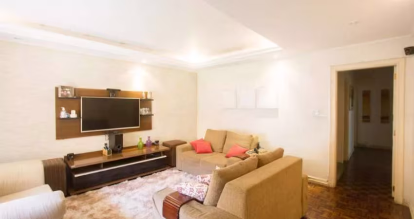 Casa ampla 300m², 6 dormitórios e 2 vagas á venda no Pq. Maria Helena (SP)