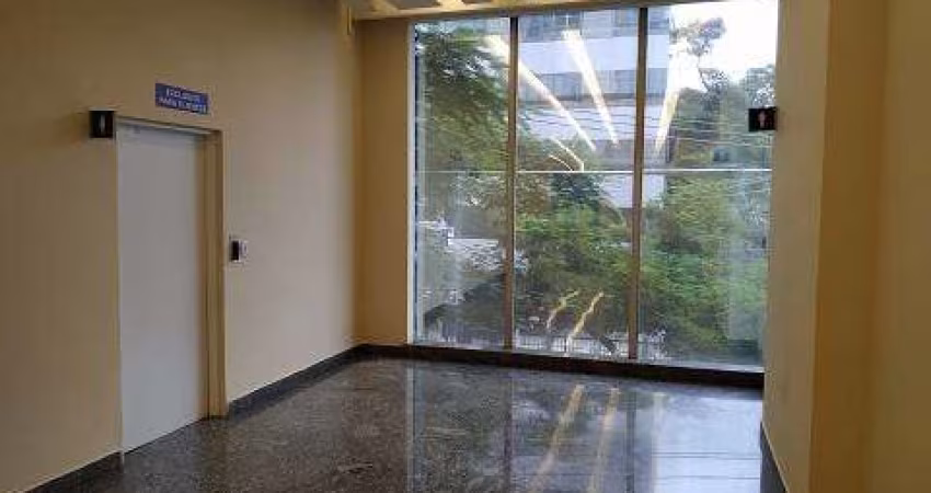 Sala Comercial no Jardins ao lado do metro