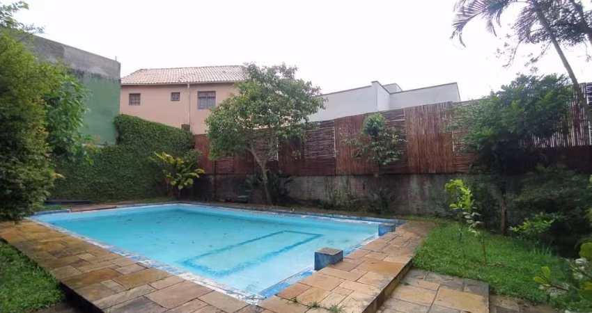 SOBRADO  COM PISCINA 4 DORMITÓRIOS 2 SUITES 4 VAGAS 750M² - VILA MASCOTE