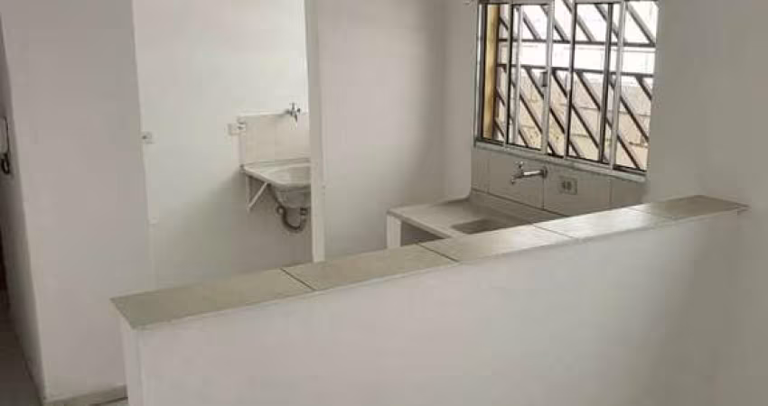 TERRENO COM 6 CASAS DE 1 DORMITÓRIO E 1 VAGA 250M²