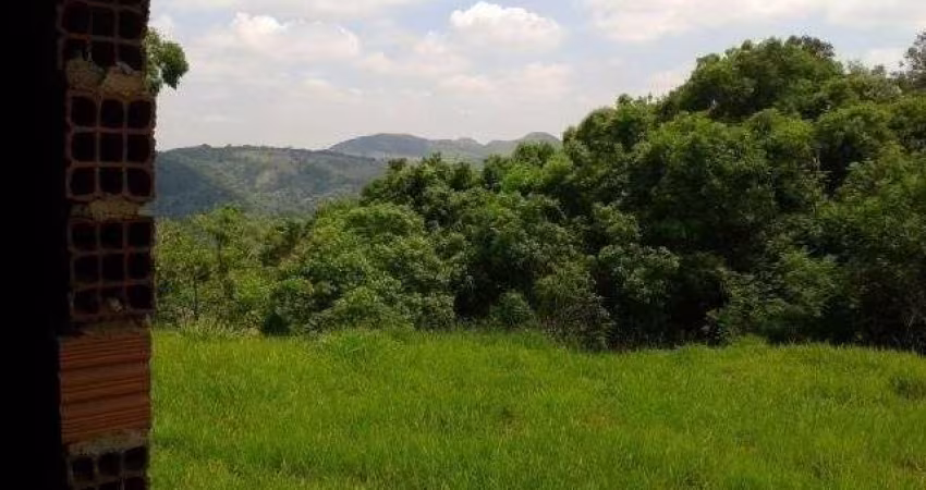 Terreno á venda 200m² 2 dormitórios 5 vagas em São Roque