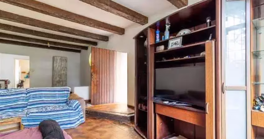 Casa à venda em Indianópolis com 272m² 4 dormitórios 1 suíte 4 banheiros  4 vagas