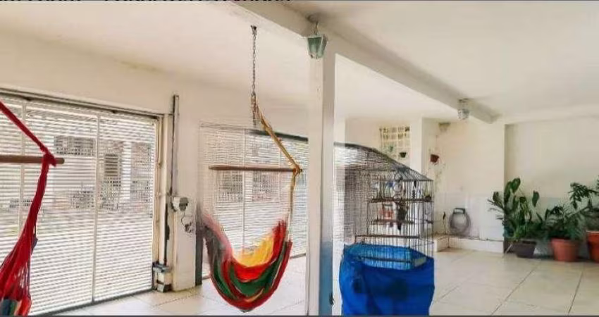 Casa à venda no Super Quadra Morumbi com 255m² 3 dormitórios 1 suíte 3 banheiros 3 vagas