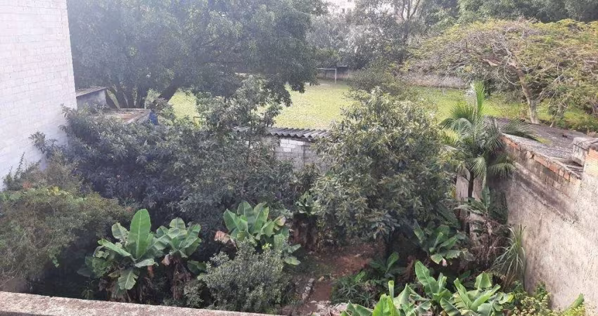 Sobrado com 2 casas à venda na Vila Baby com 600m² 3 dormitórios 3 banheiros 2 vagas.