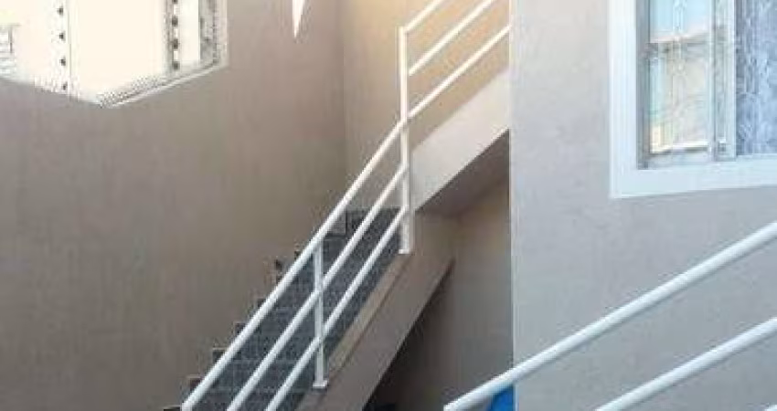 Casa térrea à venda no Alto de Pinheiros com 108m² 2 dormitórios 1 suíte 3 banheiros 2 vagas