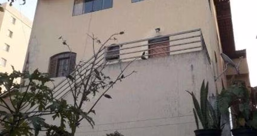 Casa com 550m e 4 quartos na Vila das Belezas