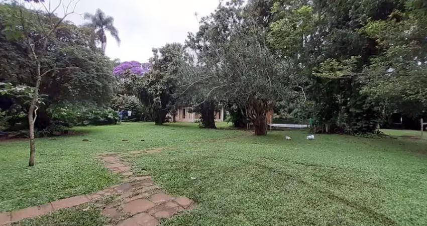 Chácara à venda no Jardim Represa com 4.800m² 6 dormitórios 2 suítes 4 banheiros 6 vagas.