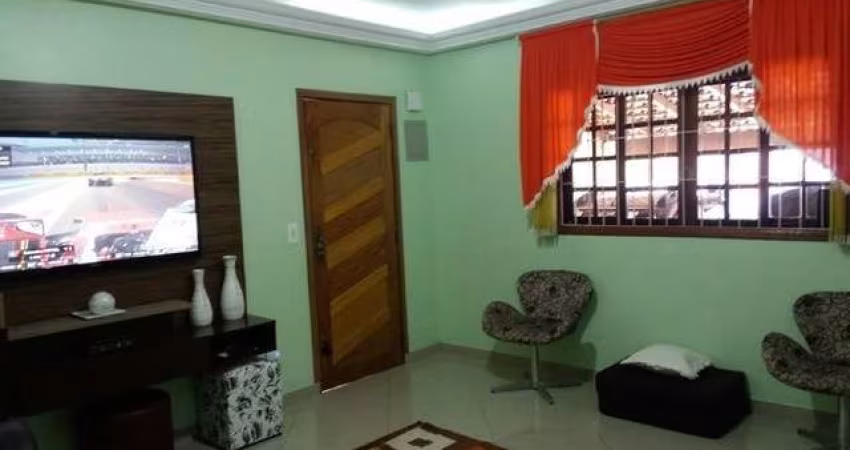 Casa Térrea com 120m e 2 quartos na Vila Constança