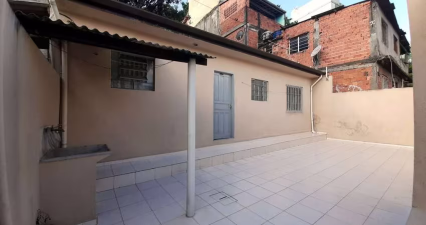 Sobrado à venda no Jardim Irapiranga  com 250m² 4 dormitórios 3 vagas